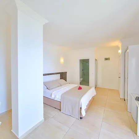 Belinda Hotel 2*